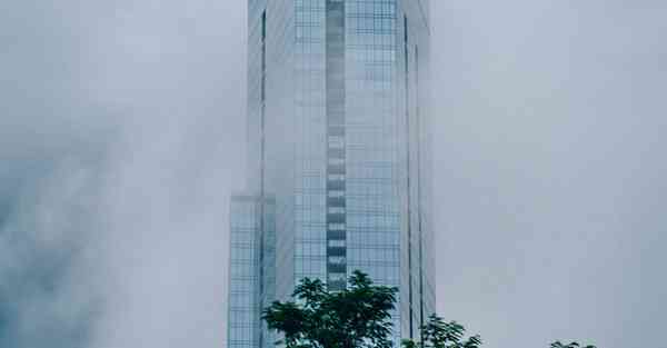 人工智能机器人和人谈恋爱