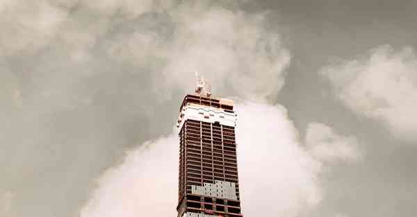 一款智能机器人，一款智能机器人手机