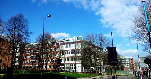 智能机器人教写字，智能机器人教写字好吗