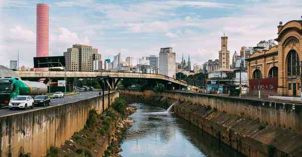 智能大数据设置：提升行业效率与创新驱动力