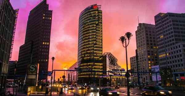 AG云挂机智能机器人：颠覆传统行业的革命力量