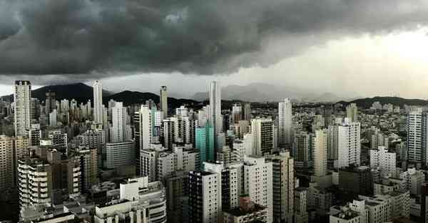 AI技术对于服装行业的影响