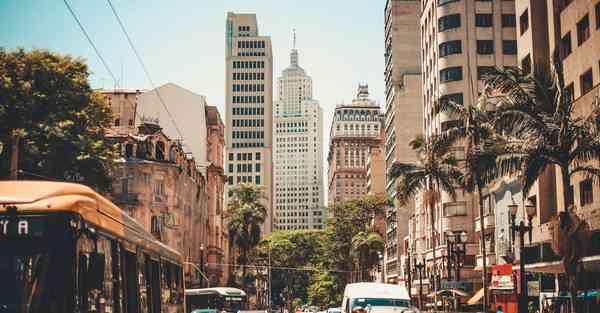 AI绘画为男子发声（AI绘画软件哪个好用）