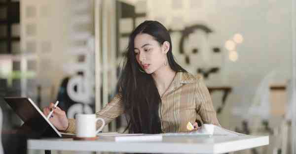 二次元AI绘画让作者无语（二次元画稿）