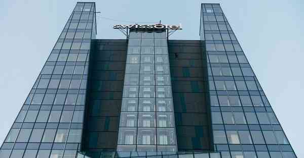 AI绘画为男子发声（AI绘画软件哪个好用）