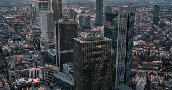 AG云挂机智能机器人：颠覆传统行业的革命力量