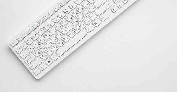 有一个智能机器人她能知，会烧饭