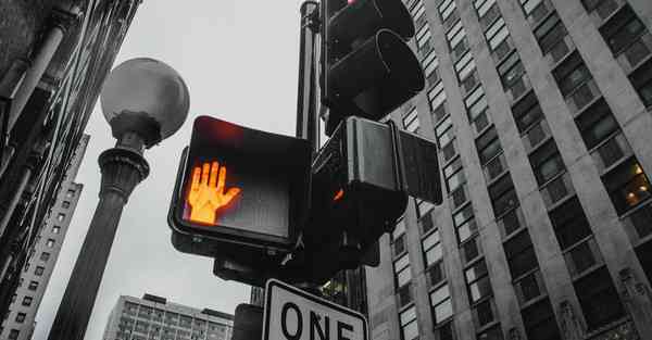 人工智能机器人能听，人工智能机器人能听到你在骂人吗