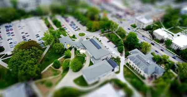 人工智能少女：引领科技与情感的交融