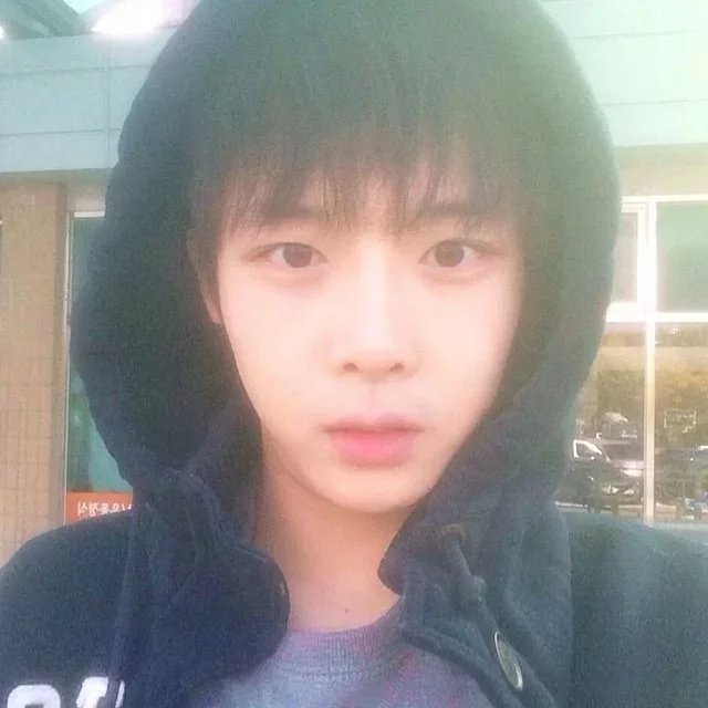 孟文瑶妮