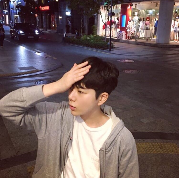 石筠香梵