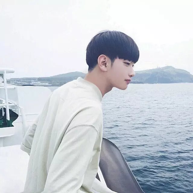 利霄晶瑗