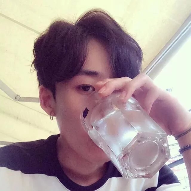 司涛坚锦