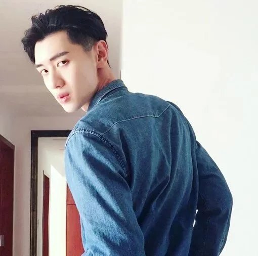阙昭鸣媛